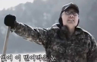 《江南Style》之后最火爆韩国视频：《悲惨军队》