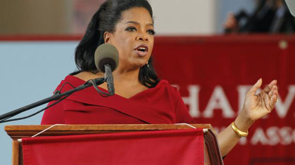 VIDEO-Oprah-Winfrey-delivers-Harvard-commencement-speech